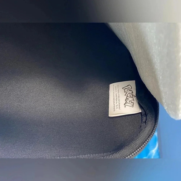 Pokémon - 15” Laptop Sleeve - Pikachu, Charmander, Squirtle,  & Bulbasaur - BNWT - Picture 2 of 7